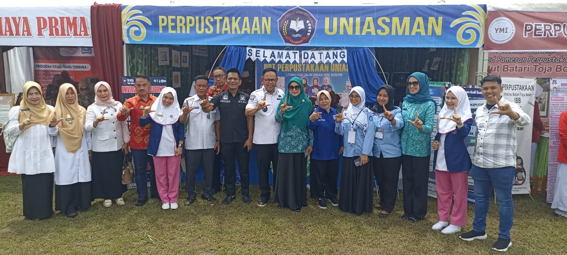 UNIASMAN Hadir di Festival Literasi Bone, Tampilkan Inovasi Mahasiswa hingga Layanan Kesehatan