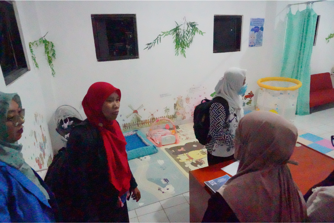 Pengecekan ruang bermain balita