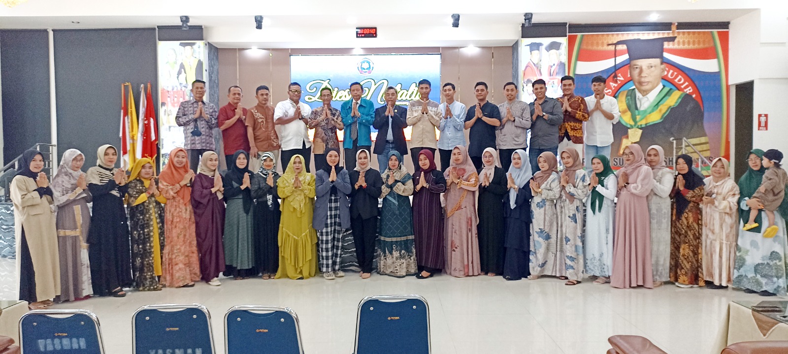 Foto Bersama Rektor beserta jajarannya