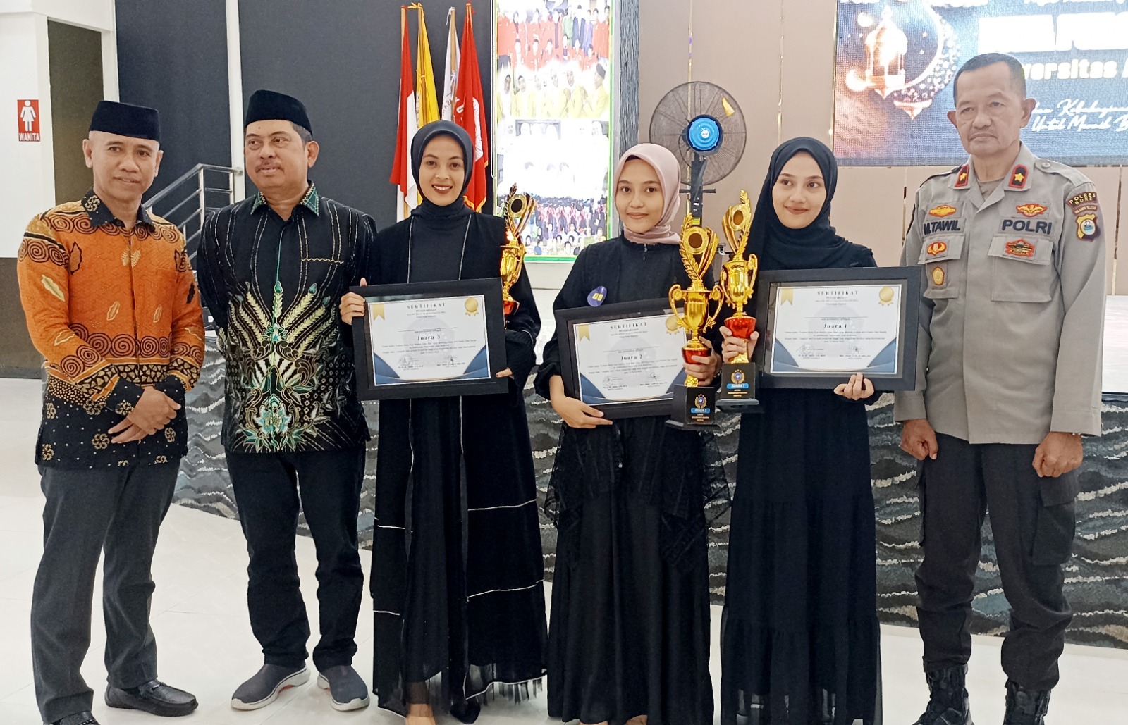 Kepala Lldikti Wilayah Ix Dr. Andi Lukman, M.si, Asisten I Pemkab Bone H Anwar, Sh., Mh., M.si, Perw