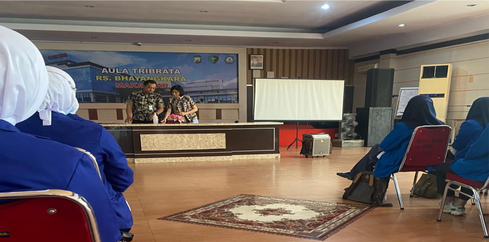Penerimaan Mahasiswa di Aula Tribrata