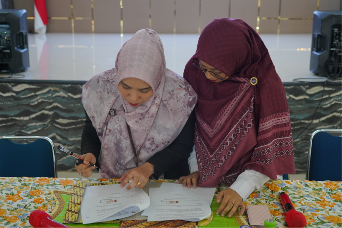 Penandatangan Kontrak Dosen Penerima Hibah