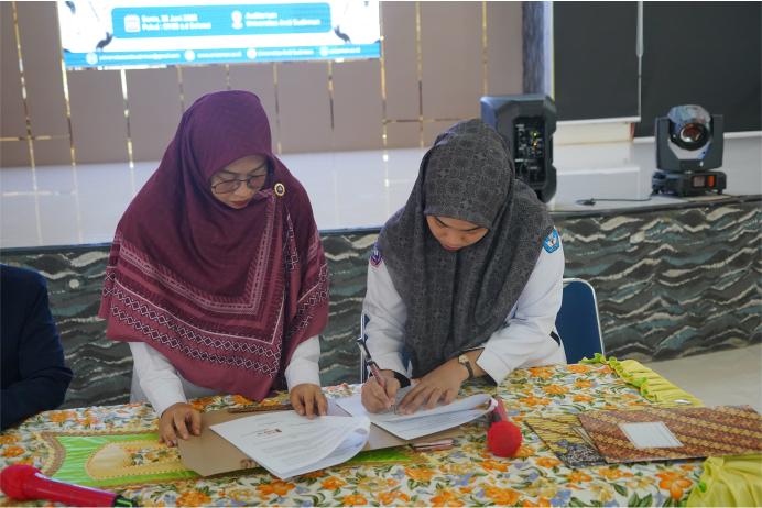 Penandatangan Kontrak Dosen Penerima Hibah